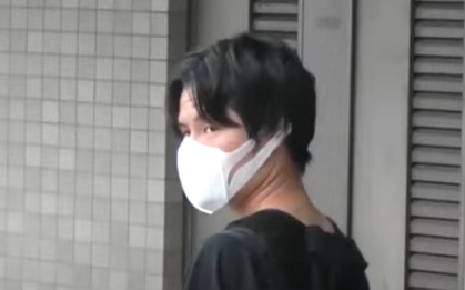 Rúng động Nhật Bản: Thầy giáo 28 tuổi bị bắt vì quay lén dưới váy nhiều bé gái, lật tẩy "nhóm chat đen" phía sau đều là giáo viên