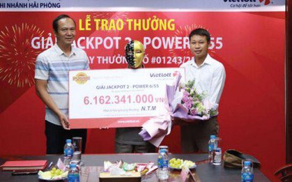 Một nam thanh niên trúng Vietlott sau 8 năm kiên trì mua 2 vé mỗi ngày