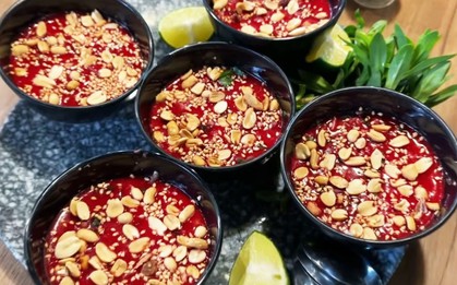 Tiết canh Việt Nam trong danh sách món ăn tệ nhất thế giới