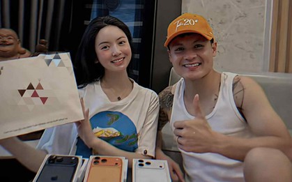 Phản ứng bất ngờ của Chu Thanh Huyền khi Quang Hải tặng Iphone 17