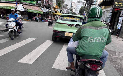 Chạy chục km chỉ nhận được hơn 20.000 đồng, nhiều tài xế Grab than khổ, muốn bỏ nghề