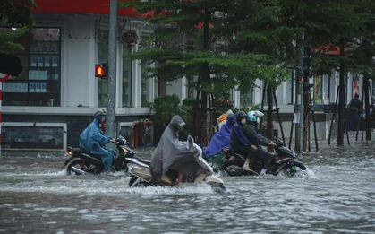 Mệt mỏi vì bơm xong lại ngập trong biệt thự chục tỉ ở Hà Nội
