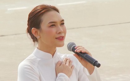 Từ ánh mắt rưng rưng, móng tay màu nguyên bản đến giọng ca tràn đầy cảm xúc: Lý do vì sao Mỹ Tâm vẫn là “họa mi” rực rỡ nhất Vpop