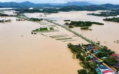 Bão số 10 'nhấn chìm' nhiều xã miền núi Hà Tĩnh