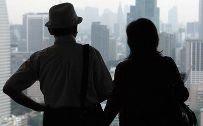 Chưa kịp vui vì mua căn nhà 8 tỷ, cặp vợ chồng sốc nặng khi biết sự thật phía sau: "Chúng tôi sẽ phải làm việc cả đời để trả nợ!"