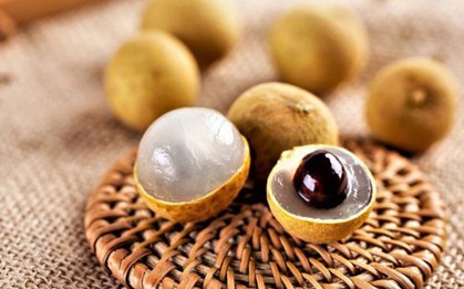 Cháu bé 2 tuổi tử vong khi đang ăn nhãn: Lời cảnh báo đau xé lòng cho phụ huynh