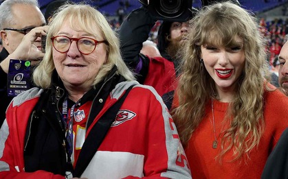 Mẹ chồng Taylor Swift hưởng ứng bình luận về con dâu khiến dân mạng "dậy sóng"