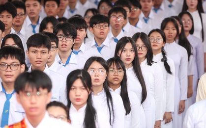 Lễ chào cờ ấn tượng đặc biệt trên khắp cả nước