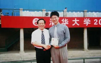"Thần đồng" Đại học Thanh Hoa 29 tuổi đi bốc vác thuê, 49 tuổi vẫn thất nghiệp: Khi ra tới biển lớn, mới biết bản thân chỉ là hạt cát nhỏ
