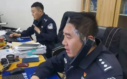 Nhận được cuộc gọi lừa đảo nêu đúng họ tên, số hiệu sĩ quan, anh cảnh sát làm theo thì lại lập công lớn