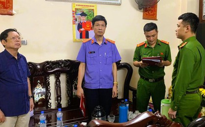 Bắt 2 lãnh đạo doanh nghiệp câu kết với trùm giang hồ Ý "ẻng"