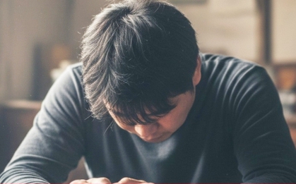 Xét nghiệm ADN cùng hai con, người cha ngã quỵ trước sự thật không ngờ