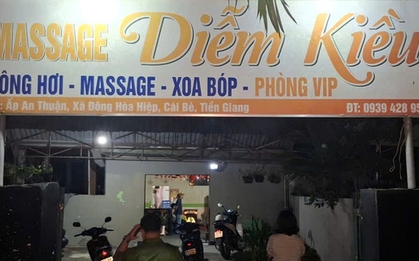 CLIP: Bắt quả tang cơ sở massage Diễm Kiều bán dâm 700.000 đồng/lượt