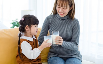 Mẹ GenZ chọn sữa cho con: Hiểu đúng thời điểm, nuôi con khoa học