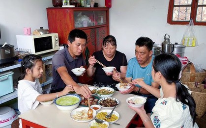 Ngồi trước mâm con gia đình, tôi thường dạy con cháu 5 điều đã được đúc rút sau 60 năm cuộc đời