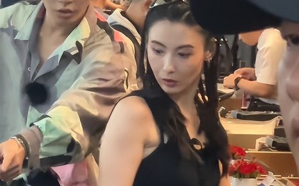 "Quý bà trung niên" Trương Bá Chi lộ diện với mặt mộc: Da trắng phát sáng, gầy tới mức má hóp khiến netizen lo lắng