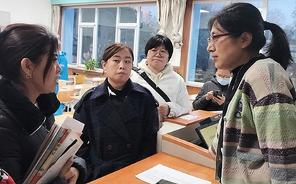 "Drama" ngày mưa đang khiến hội phụ huynh TPHCM tranh cãi dữ dội lúc này: Trường sai, hay bà mẹ suy nghĩ… không giống ai?