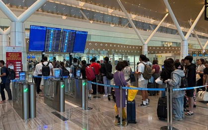 Hàng triệu vé máy bay Tết mở bán sớm trước 5 tháng, khách vẫn ngóng giá rẻ