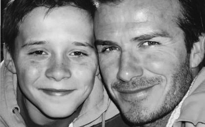 Đêm Giao thừa, David Beckham nghẹn ngào nhắn nhủ con trai cả đang xa cách: "Bố yêu con. Con là cả cuộc đời của bố!"