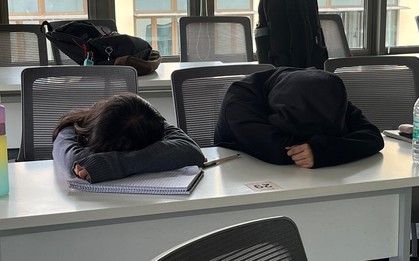 Gần 50% học sinh trung học ở quốc gia này ngủ chưa đủ 6 tiếng mỗi ngày