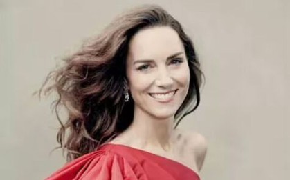 Bức ảnh sinh nhật tuổi 44 gây bão: Kate Middleton và sự lựa chọn trang phục gói trọn tình yêu 13 năm trước
