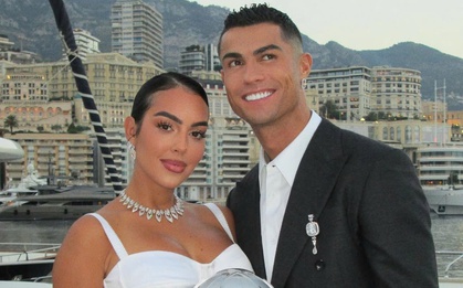 Ronaldo bất ngờ thay đổi kế hoạch đám cưới