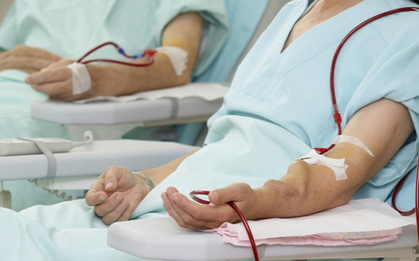 Người phụ nữ suy thận nặng, phải chạy thận nhân tạo vì bôi thứ nhà nào cũng có này lên da