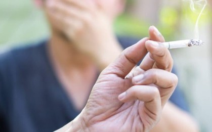 Đề xuất “phạt nguội” người hút thuốc lá tại nơi cấm