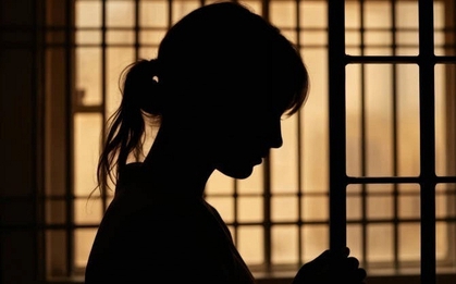 "Nữ diễn viên phim giờ vàng" nhận cái kết ê chề, suýt phải đi tù vì ngoại tình