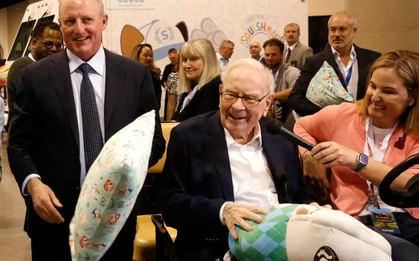 Nghịch lý cuối sự nghiệp của huyền thoại Warren Buffett: Ngồi trên núi tiền nhưng vẫn ‘bất lực’ để ước mơ dang dở