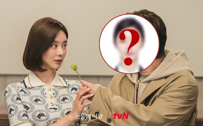 Chưa thấy ai khổ như mỹ nhân này: Bị tòa án triệu tập chỉ vì... 1 bức ảnh!