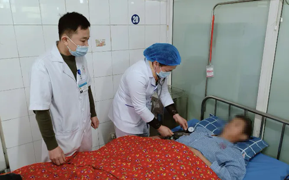 Suy thận cấp nguy kịch do sỏi niệu quản hai bên