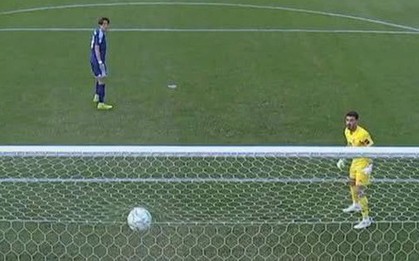 Thủ môn U23 Jordan đẩy penalty thành công vội ăn mừng, ai ngờ bóng lăn ngược vào lưới, đội nhà thua đau U23 Nhật Bản