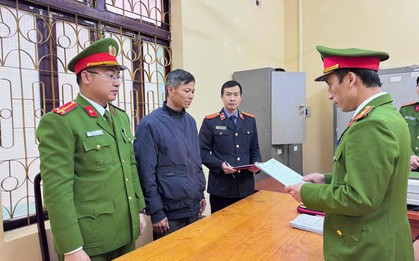 Khởi tố nguyên chủ tịch xã và và kế toán Nguyễn Thị Nụ