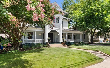 Bên trong biệt thự rộng gần 8.000 m2 của hoa hậu giàu nhất Việt Nam có gì?