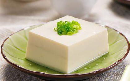 Sau 30 tuổi, xương bắt đầu yếu đi, nhiều người thiếu canxi mà không biết: 8 thực phẩm giàu canxi người Việt đang ăn sai