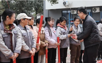 1 công ty duyệt nghỉ Tết 35 ngày, thưởng 18 triệu đồng/người: "Mất vài đơn hàng vì nghỉ lâu, nhưng rất đáng"
