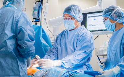 Ca đại phẫu “gần như không đau” của bệnh nhân ung thư phổi 72 tuổi nhờ robot Da Vinci Xi trị giá 3 triệu USD