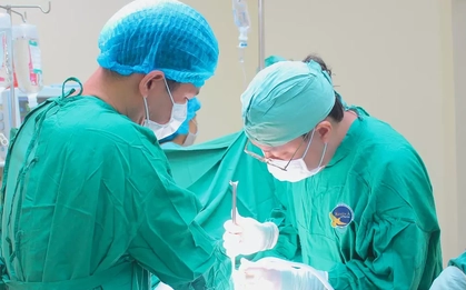Người phụ nữ trẻ suýt mất mạng sau 3 ngày tự điều trị đau bụng