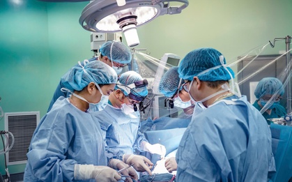 Kỳ tích y khoa: Ca mổ chưa từng có tại Việt Nam