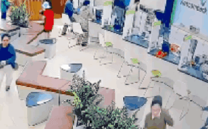 Công an Gia Lai thông tin đặc điểm nhận dạng 2 đối tượng cướp ngân hàng