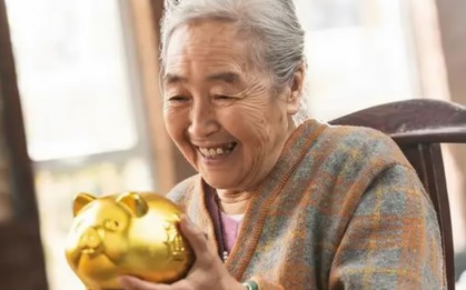 Người sau 70 tuổi có tài sản này trong tay là đủ: Không cần tiết kiệm thêm, cũng không quá phụ thuộc vào con cái