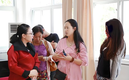 3 điều cha mẹ EQ thấp thường làm khi đi họp phụ huynh