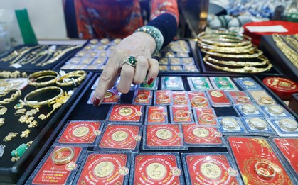 Giá vàng cao chót vót