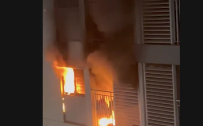 Cháy căn hộ chung cư tại TPHCM, 3 mẹ con nguy kịch