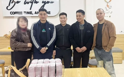 Phát hiện bao tải chứa 1 tỷ đồng ở ven đường