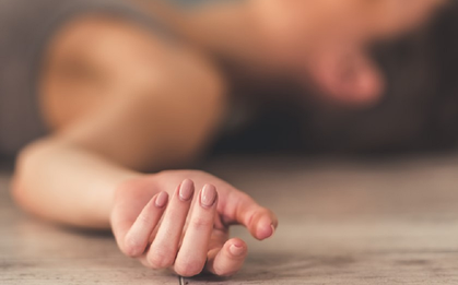 Người phụ nữ 35 tuổi tử vong giữa đêm khuya vì thói quen uống nước "chẳng giống ai"