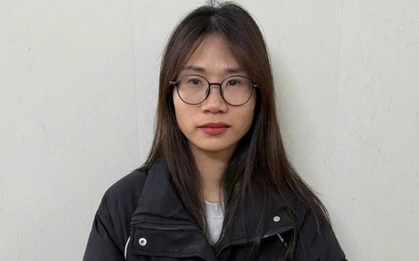 Nữ nhân viên ngân hàng rút ruột thẻ tín dụng của 39 khách hàng