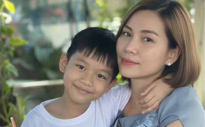 Con nói: "Mẹ ơi, nhà các bạn giàu quá. Nhiều bạn mang theo iPhone, iPad" - Câu trả lời đi ngược số đông của bà mẹ TP.HCM