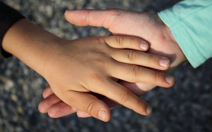 Trẻ có thông minh hay không, nhìn bàn tay là có thể đoán ra: Tin hay không tùy bạn!